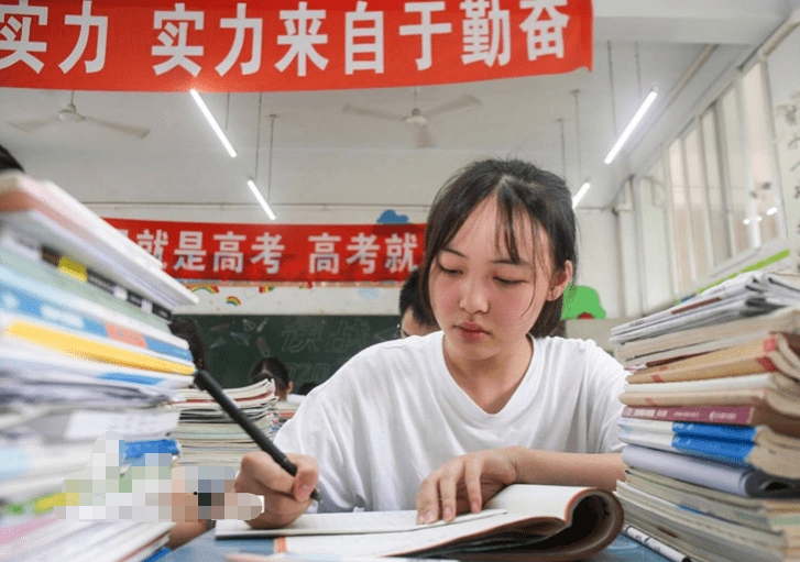 新澳2025天天开彩资料与2025精准正版资料大全,全面释义、解释与落实-警惕虚假宣传-全面释义、解释与落实